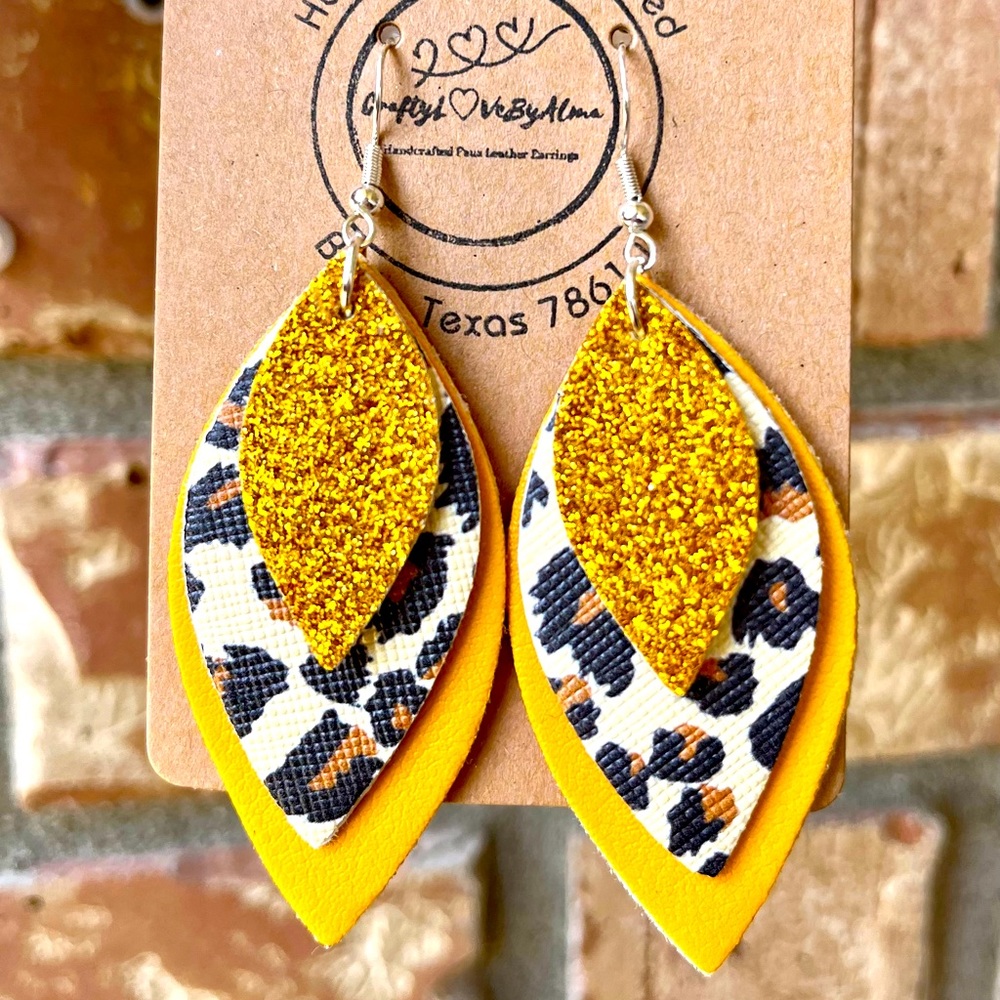 Triple Layers, Leopard Prints, SuperFine Yellow-Gold Glitters Color Comb E.